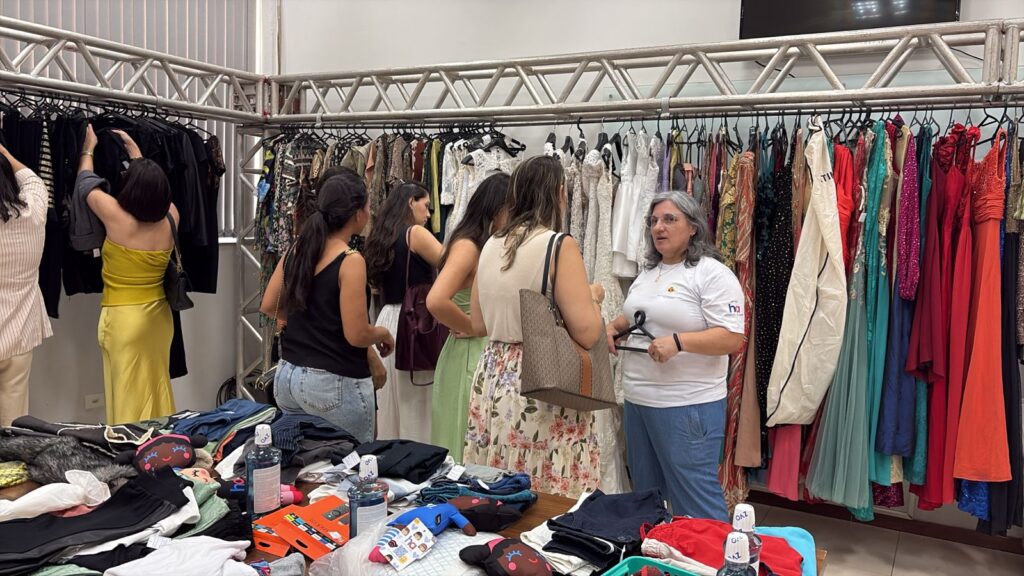 Celebrando o Dia da Mulher, 2º bazar beneficente da AVCC.CG foi um grande sucesso
