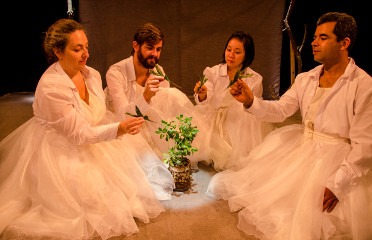 Sexta-feira do FestJuv 2026 reúne debates, literatura, teatro e música na UFMS