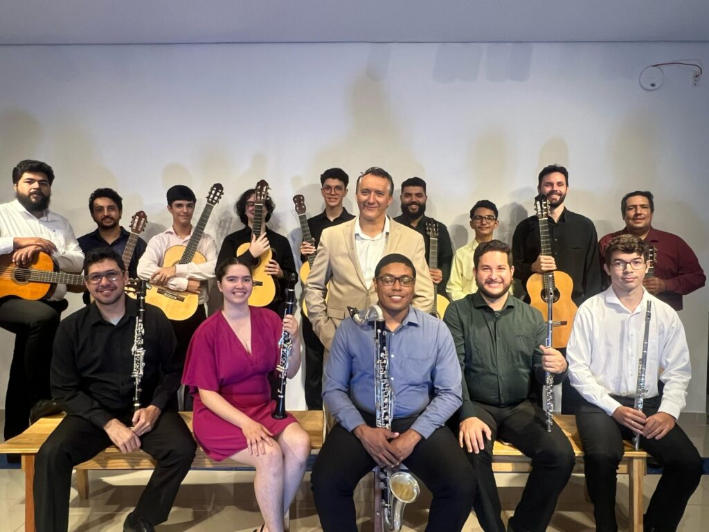 Concerto une música sacra, artes visuais e história em apresentação gratuita no Teatro Glauce Rocha