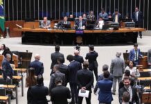 Deputados aprovam PEC da Segurança Pública com ampla maioria; texto vai ao Senado