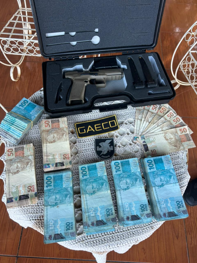 Gaeco cumpre 40 mandados contra grupo familiar e servidores de Coronel Sapucaia