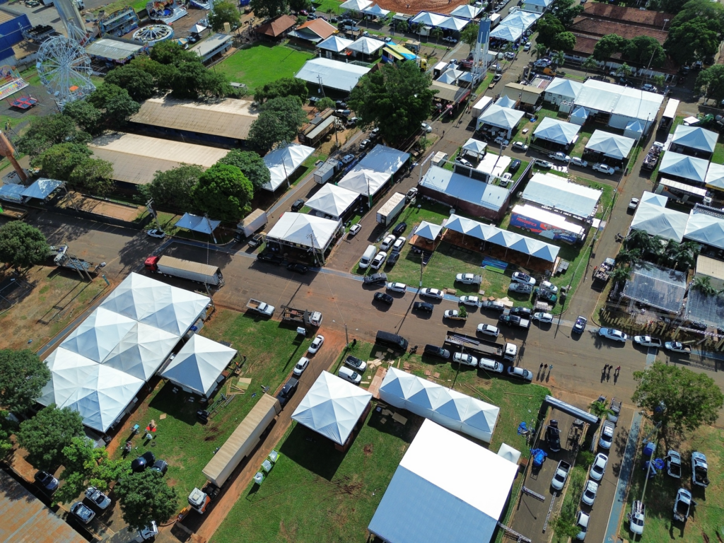 Expogrande 2026 começa nesta quinta com abertura oficial, leilão e show de Zezé de Camargo