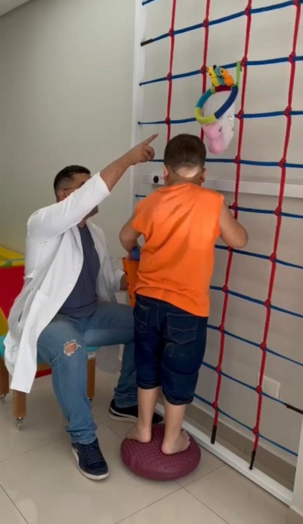 Abril Azul: ALEMS fortalece debate sobre autismo e destaca desafios e avanços Abril Azul: ALEMS fortalece debate sobre autismo e destaca desafios e avanços