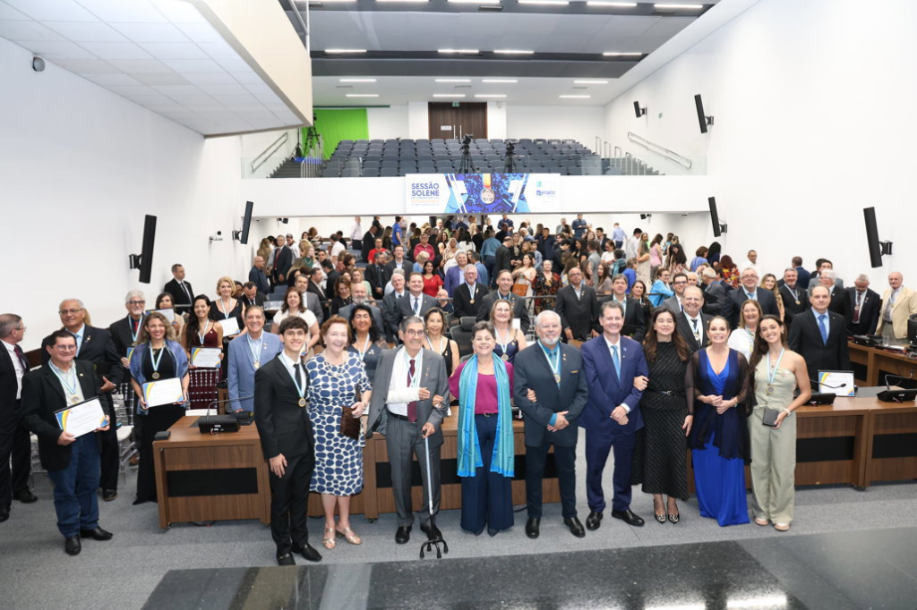 Com mais de 1 milhão de líderes pelo mundo, sessão solene homenageia movimento rotariano