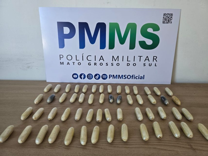 Bolivianos são flagrados com mais de 1 mil cápsulas de cocaína nos estômagos