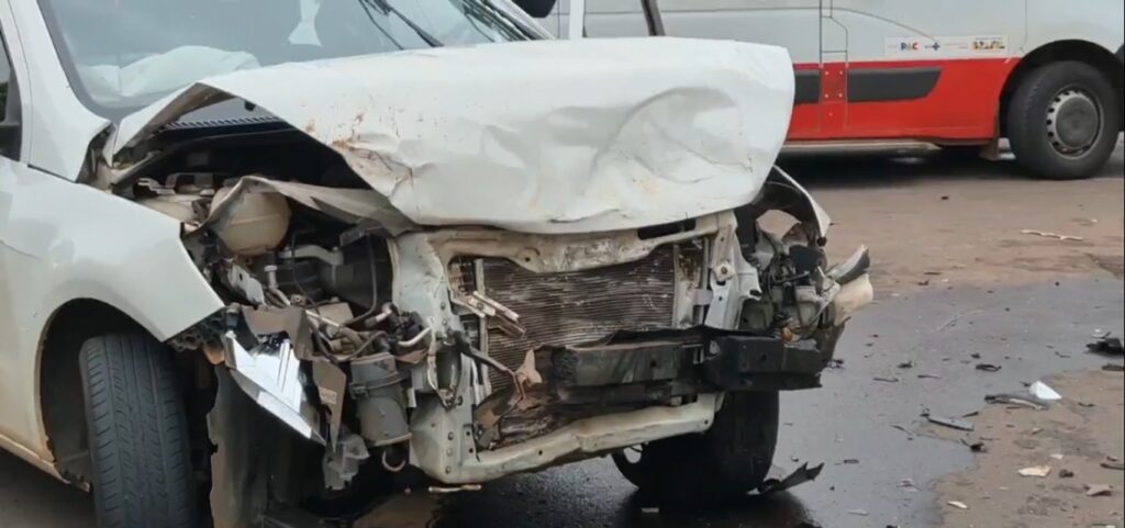 Trânsito da Capital registrou dois acidentes graves na manhã desse sábado