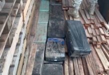 PRF apreende quase 1,2 tonelada de maconha escondida em carreta em MS