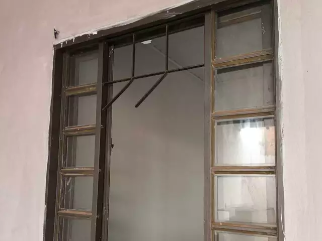 Ladrãozinho é preso ao invadir casa em reforma de policial no bairro Centro Oeste Ladrãozinho é preso ao invadir casa em reforma de policial no bairro Centro Oeste