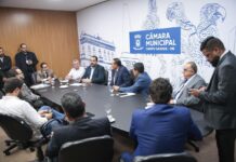 Vereadores cobram solução para buracos e secretário anuncia ampliação de frentes de trabalho nas próximas semanas