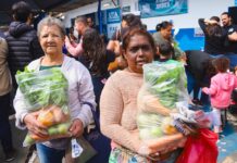 Ação social converte recicláveis em alimentos na Capital