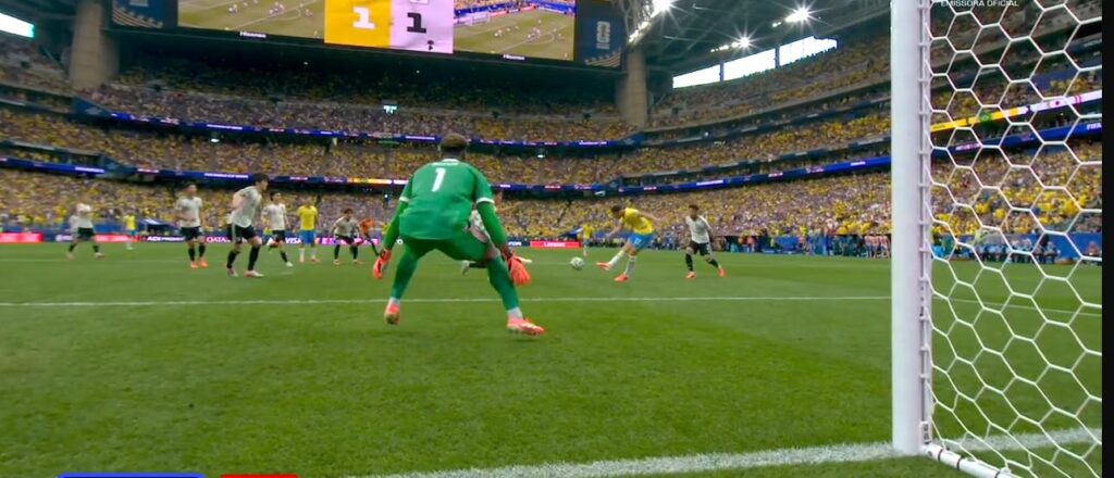 Brasil masca chiclete no 1º tempo, mas volta a jogar bola no 2º para vencer o Japão e avançar na Copa do Mundo