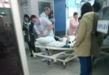 Suspeito de tentar roubar motocicleta de policial é baleado e procura hospital na fronteira