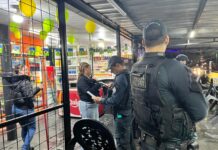 Mesmo com chuva, Operação Saturação vistoria estabelecimentos comerciais na Capital