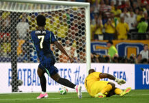 Brasil vence o Haiti por 3 a 0, conquista primeira vitória e assume liderança do grupo na Copa