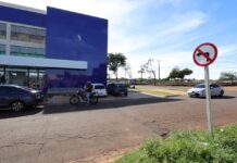 Prefeitura de Dourados implanta mão única em ruas na Vila Industrial para melhorar trânsito em área escolar