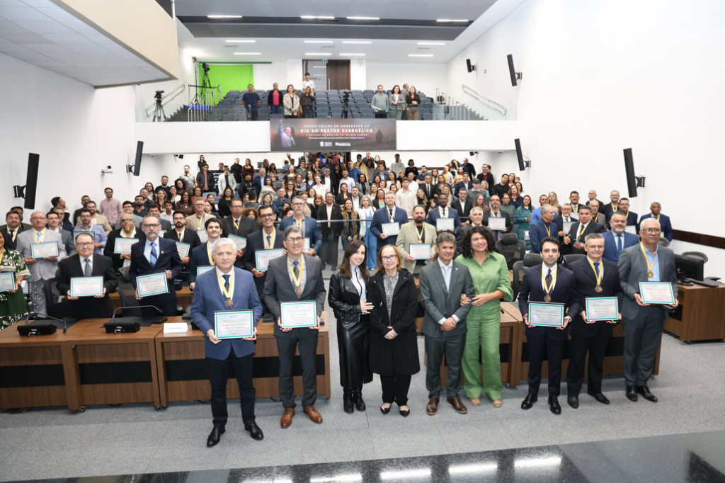 Entre fé e gratidão, ALEMS homenageia pastores e celebra memória de Gilson Breder Entre fé e gratidão, ALEMS homenageia pastores e celebra memória de Gilson Breder