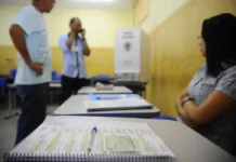 Mesários têm papel fundamental na garantia do processo eleitoral