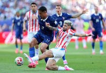 Paraguai e França vão ao intervalo empatados sem gols nas oitavas da Copa do Mundo