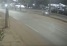 Jovem morre ao bater moto em poste durante fuga da Polícia Militar