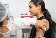 SUS prorroga vacinação contra HPV para adolescentes e jovens até 31 de dezembro
