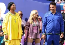 Madonna surpreende ao dividir palco com Ronaldo e Ronaldinho na final da Copa do Mundo