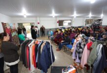 Campanha do Agasalho da Prefeitura chega a 15,3 mil peças e beneficia famílias de distritos
