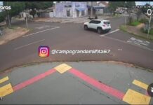 Vídeo: motorista acaba preso ao fugir de acidente envolvendo moto na Capital