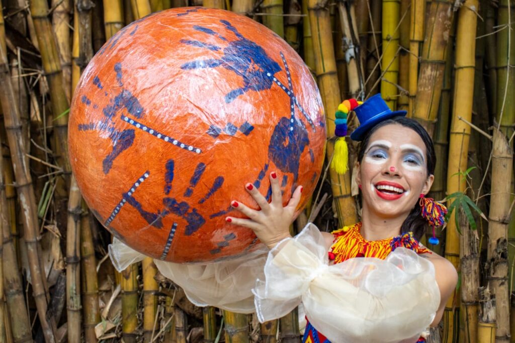 Espetáculo "Jurema e a Criação do Mundo" segue circulação em Bonito Espetáculo "Jurema e a Criação do Mundo" segue circulação em Bonito