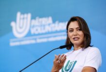 Michelle adia definição sobre candidatura ao Senado e promete anúncio neste domingo