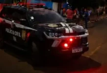 Rapaz é morto com cerca de 10 tiros ao abrir portão de casa em Costa Rica