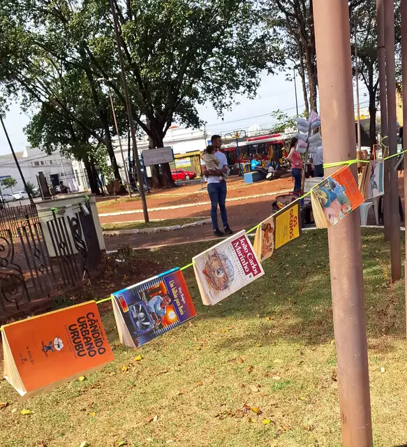 Praça Ary Coelho será ponto de distribuição de livros gratuitos na sexta-feira; aproveite para buscar o seu! Praça Ary Coelho será ponto de distribuição de livros gratuitos na sexta-feira; aproveite para buscar o seu!