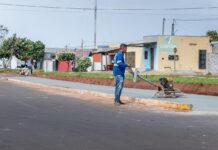 Naviraí: obras da nova ciclovia avançam na Avenida Ipuitã e vão reforçar a mobilidade e segurança urbana