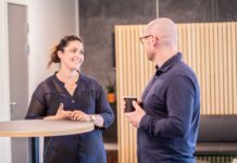 Soft skills: por que as habilidades humanas se tornaram o diferencial mais disputado no mercado de trabalho