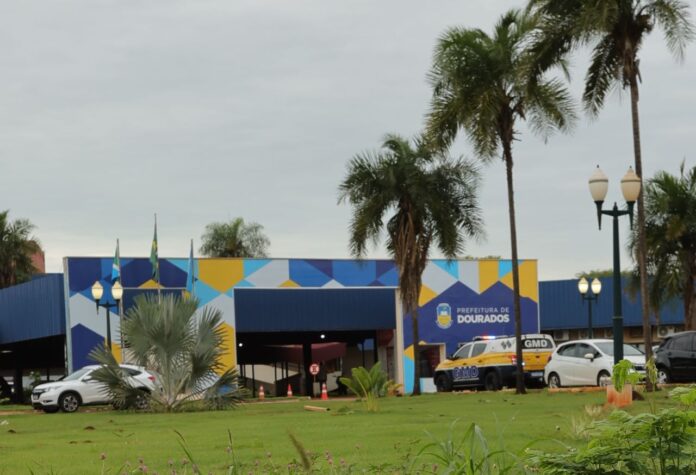 prefeitura-fachada-abril_-24