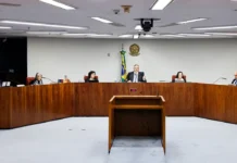 Dino e Moraes defendem rediscutir dispensa de diploma para jornalista