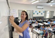 Sancionado reajuste escalonado de 5,4% para o magistério da Capital