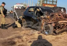 Motorista morre ao bater violentamente contra a traseira de carreta na BR-262