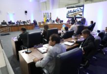 Câmara de Dourados recebe profissionais de enfermagem e apoia luta por valorização da categoria