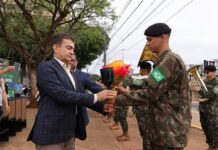 Prefeito acende “Chama da Pátria” e reforça cidadania durante solenidade