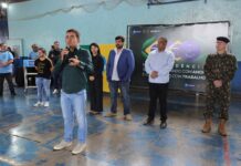 Dourados realiza Hora Cívica com fanfarra estudantil e Banda do Exército na Escola Loide
