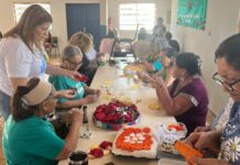 Cras Estrela Dalva transforma cadeiras em atividade de convivência