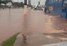Vídeo: chuva provoca alagamentos nos locais já conhecidos de Campo Grande