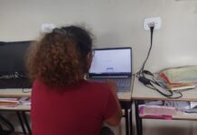 Associação que atende 270 crianças gratuitamente busca doação de um computador para manter atividades