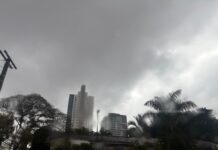Frente fria chega a MS, provoca chuva em Campo Grande e derruba temperaturas