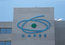 Governo prevê corte de R$ 424,6 milhões em bolsas da Capes em 2027