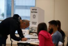 A uma semana do 1º turno, parcela do eleitorado ainda não definiu voto para presidente