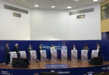 Riedel é alvo de críticas e candidatos trocam acusações em debate ao Governo de MS
