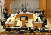 TJMS condena fabricante a indenizar consumidora por próteses mamárias submetidas a recall