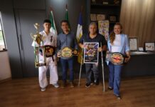 Prefeito recebe campeão de karatê e organizadores de estadual de basquete