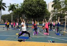 Semadi promove aula de yoga para servidores municipais